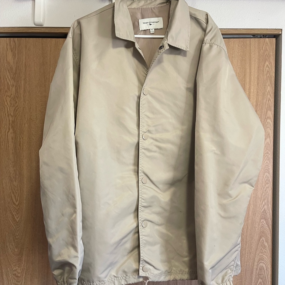 Modern amusement coaches jacket size XL